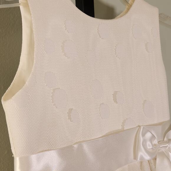 JOAN CALABRESE for Mon Cheri White Polka Dot Dress, Size 5 - Picture 4 of 11